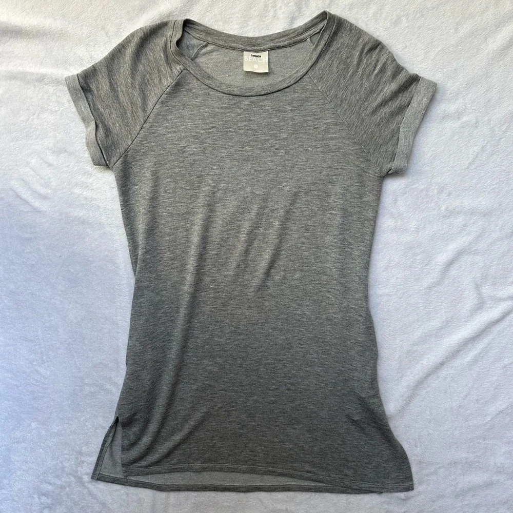 Tresics Beach Short Sleeve Cover Up in Gray - Size Small